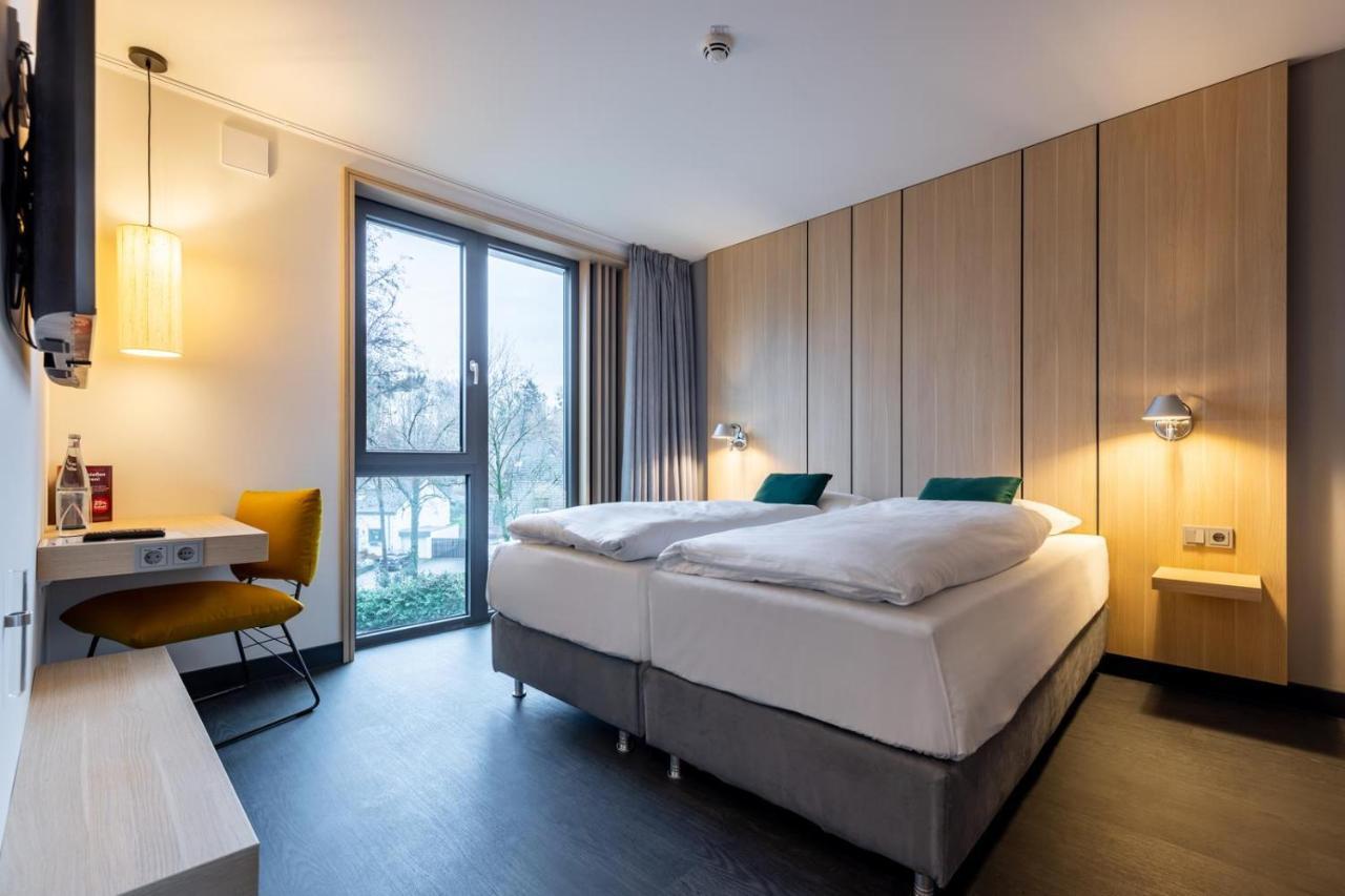 Serways Hotel Hoesel Ratingen Exterior photo