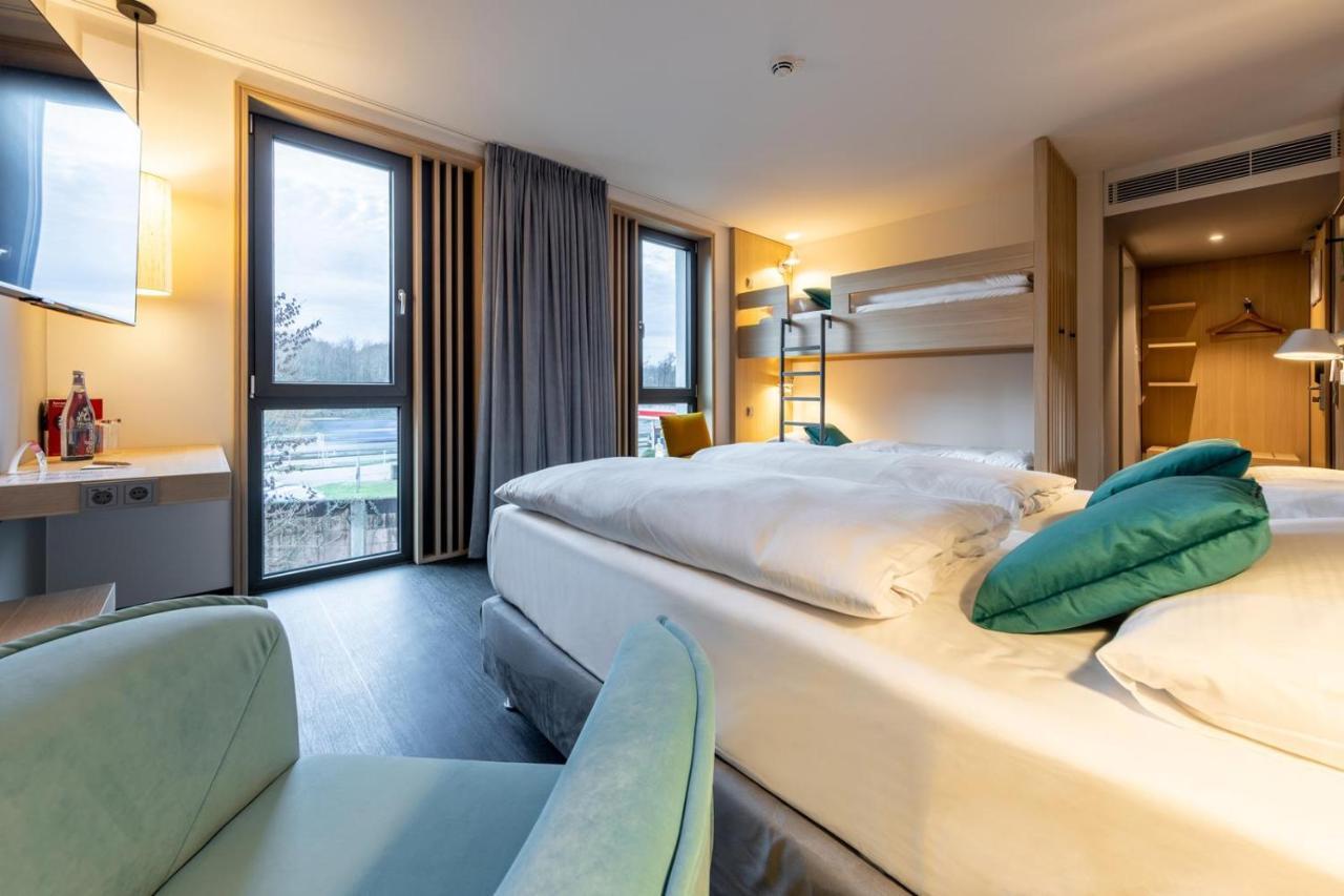 Serways Hotel Hoesel Ratingen Exterior photo